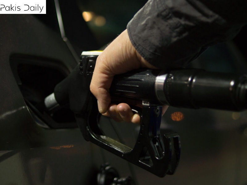 وگرا نے پیٹرولیم ڈویژن میں ایندھن کی قیمتوں میں تبدیلی کی سفارش کی ہے.
