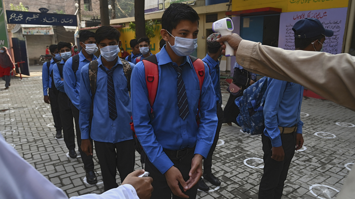 ٹرمپ کا کہنا ہے کہ پاک بھارت تنازعہ IOK پر “کم گرم” اب مدد کی پیش کش کو دہرا رہا ہے۔