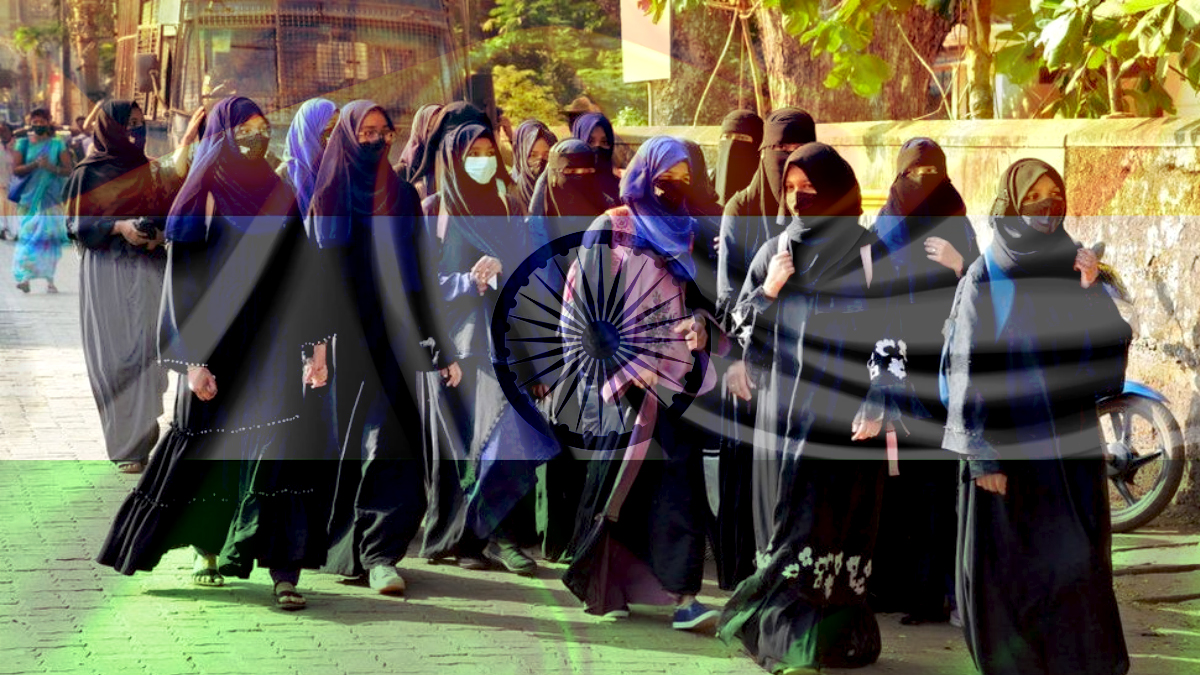 مسلمان طالبات نے حجاب پر پابندی کے باعث انڈین سکولز میں جانا بند کر دیا