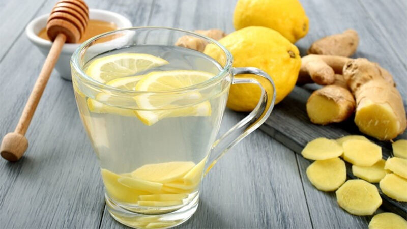 کیا گرم پانی میں شہد اور لیموں کو ملا کر پینا واقعی مفید ہے؟