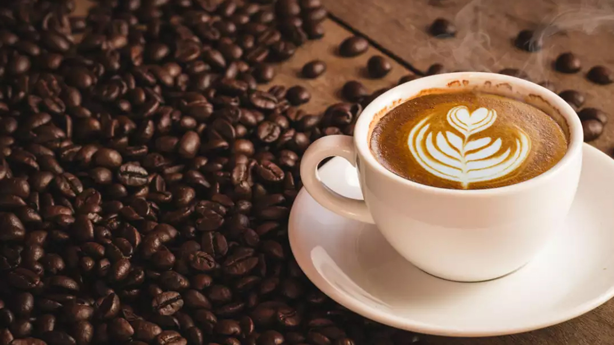 صبح کے وقت کافی کا کپ پینے کے 3 فوائد جانئے