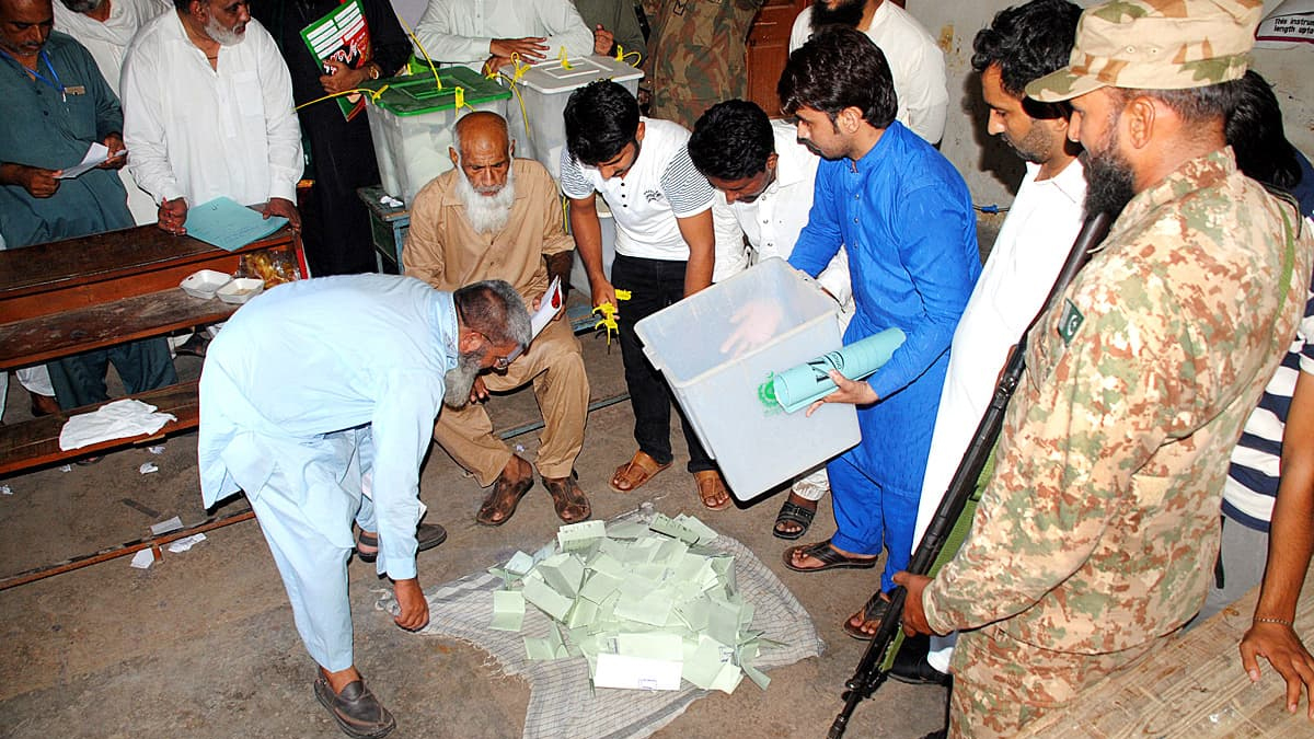 الیکشن کمیشن نے پی پی 7 میں تحریک انصاف کی دوبارہ گنتی کی درخواست مسترد کر دی