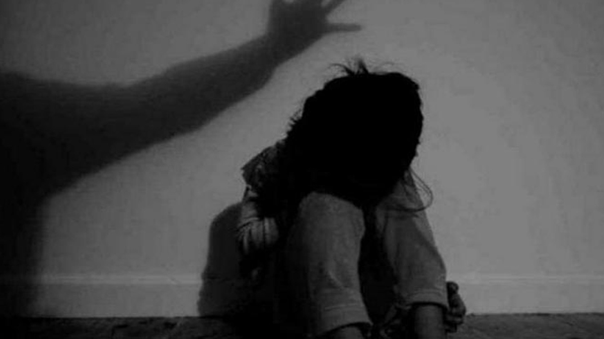 لاہور: سمنگ پول کا مالک دس سالہ لڑکی سے زیادتی اور قتل پر گرفتار￼