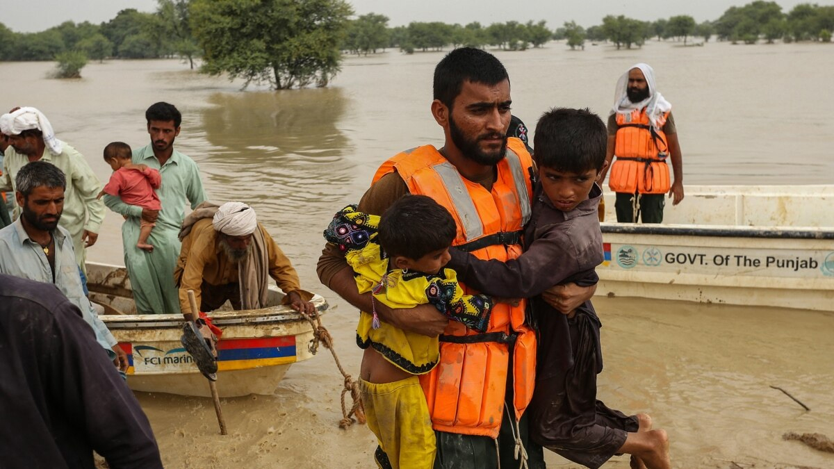 پاکستان: سیلاب سے جاں بحق ہونے والوں کی تعداد پندرہ سو گئی￼