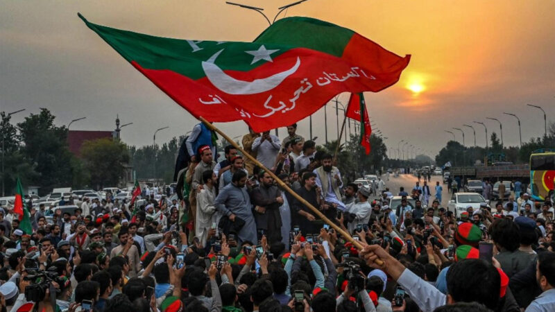 تحریک انصاف کا وزیر آباد سے لانگ مارچ کا دوبار آغاز