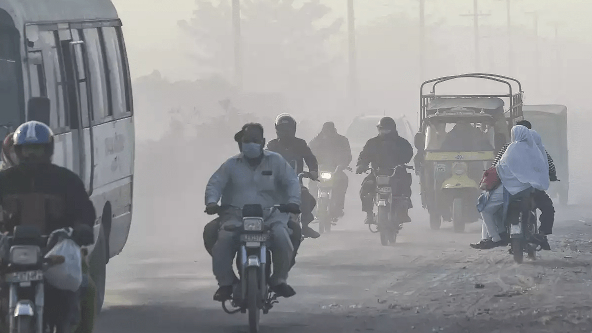 لاہور ایک دفعہ پھر دنیا کے آلودہ ترین شہروں کی لسٹ میں پہلے نمبر پر آ گیا