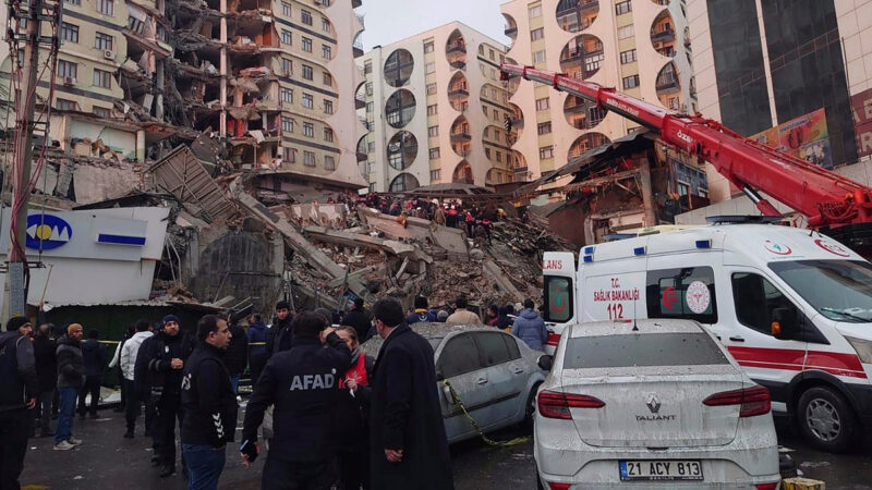 ترکی اور شام میں زلزلہ سے سینکڑوں افراد جاں بحق