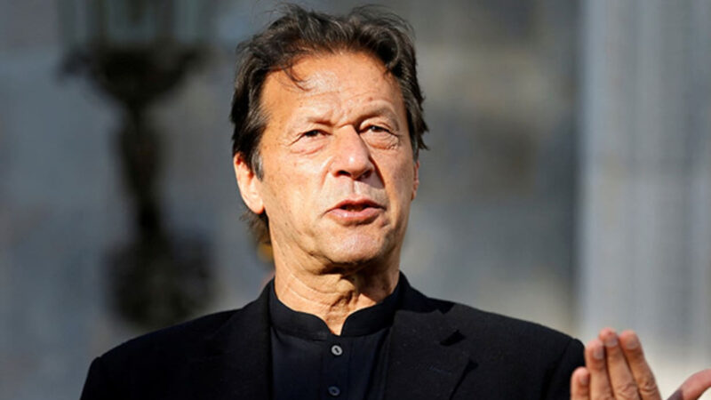 عدالت کی جانب سے توشہ خانہ کیس میں عمران خان کے وارنٹ گرفتاری برقرار