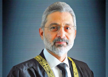 صدر نے جسٹس فائز عیسیٰ کو پاکستان کا اگلا چیف جسٹس نامزد کر دیا