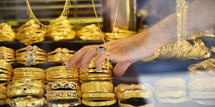 میئر الیکشن: پی ٹی آئی نے سٹی کونسل کے 11 اراکین کو نکال دیا