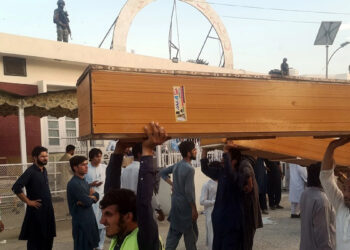 وزیر اعظم شہباز شریف کا اسلام آباد میں چین کے نائب وزیر اعظم کا پرتپاک استقبال