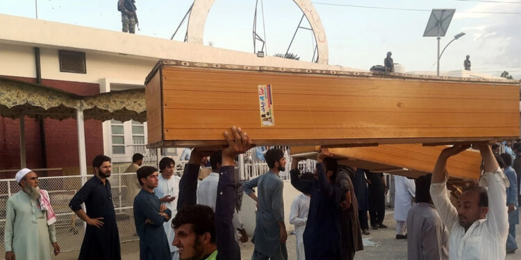 وزیر اعظم شہباز شریف کا اسلام آباد میں چین کے نائب وزیر اعظم کا پرتپاک استقبال