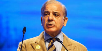 اگست میں حکومت کی باگ دوڑ عبوری سیٹ اپ کے حوالے کر دیں گے، وزیراعظم