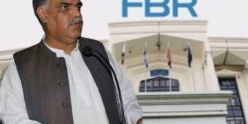حکومت نے پیٹرول کی قیمت میں 19 روپے 95 پیسے فی لیٹر اضافہ کردیا