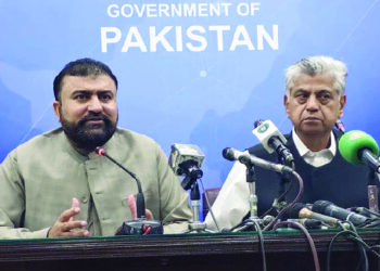 حکومت ذخیرہ اندوزی اور سمگلنگ کے خلاف سخت موقف اختیار کر رہی ہے۔