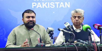 حکومت ذخیرہ اندوزی اور سمگلنگ کے خلاف سخت موقف اختیار کر رہی ہے۔