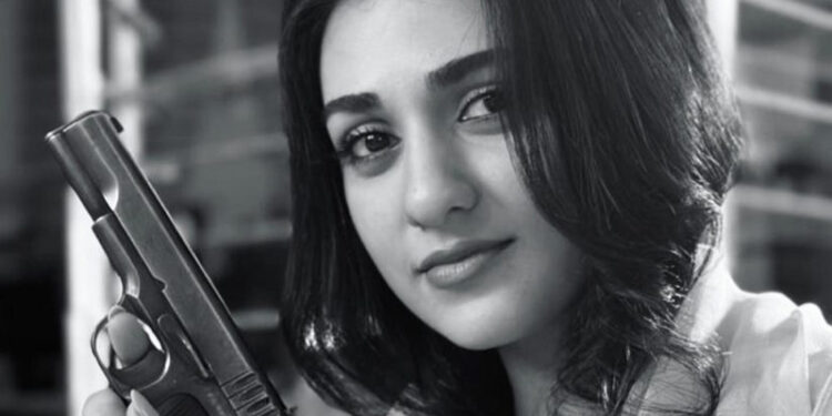 sara khan
