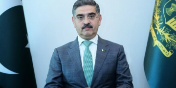 نگران وزیر اعظم انوار الحق کاکڑ نے سرمایہ کاری کو بڑھانے کے لیے نئے ویزا نظام کا آغاز کر دیا