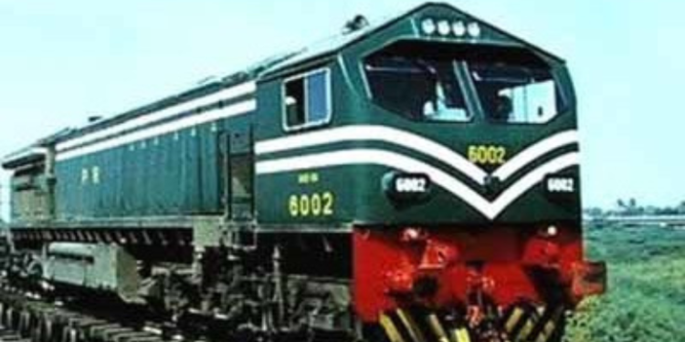 "حکام نے عوامی تحفظ کو یقینی بناتے ہوئے، کراچی کینٹ ریلوے اسٹیشن پر دو بموں کو کامیابی سے ناکارہ بنا دیا