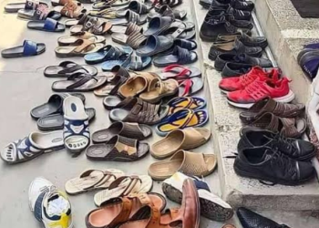 مسجد کے جوتے چرانے اور آن لائن فروخت کرنے والا شخص گرفتار"