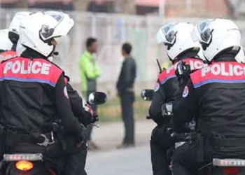 ڈولفن پولیس نے لاہور میں ڈکیتی کی کوشش ناکام بنا دی، دکاندار کے بہادر نے جرم ناکام بنا دیا، دو گرفتار