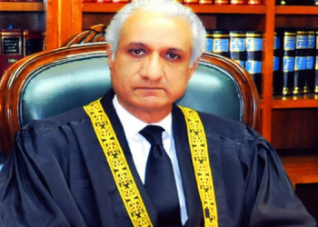 سپریم کورٹ کے جسٹس اعجاز الاحسن نے تنازع کے درمیان استعفیٰ دے دیا