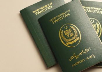 اکستانی پاسپورٹ ایک اور سال کے لیے عالمی سطح پر چوتھا بدترین پاسپورٹ ہے۔