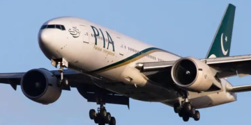 پی آئی اے کے طیاروں کے اسپیئر پارٹس کی کمی اور نجکاری میں تاخیر آپریشنل بحران کا سبب بنی