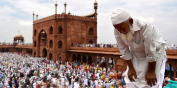 دہلی میں نماز ادا کرنے والے مسلمانوں پر وحشیانہ حملہ، غم و غصہ شروع اور انصاف کا مطالبہ