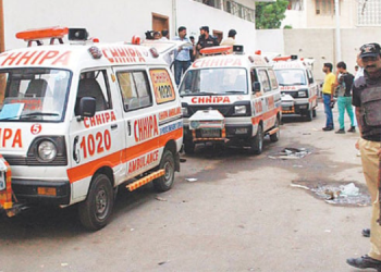 تشدد: ایک شخص نے مبینہ طور پر کراچی میں دو افراد کو قتل کرکے بھائی کے قتل کا بدلہ لیا"