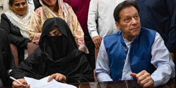 عمران خان اور بشریٰ بی بی پر 190 ملین پاؤنڈ کیس میں فرد جرم عائد