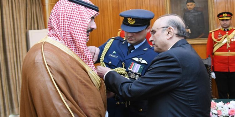سعودی وزیر دفاع کو نشان پاکستان ایوارڈ سے نوازا گیا۔