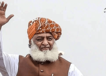 مولانا فضل الرحمن کی حکومت گرانے کی دھمکی
