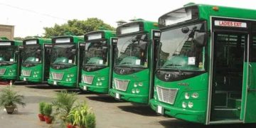 وزیر اعظم شہباز شریف کا کراچی کے لئے 150 بسوان کا اعلان