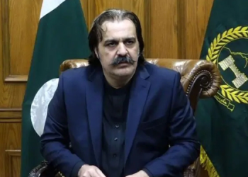 وزیر اعلی خیبر پختونخواہ علی امین گنڈاپور آمدنی سے زیادہ اثاثوں کی وضاحت کے لئے طلب