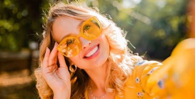 ایسی عادات جن کی مدد سے آپ گرمیوں میں اپنی آنکھوں کی حفاظت کرسکتے ہیں۔