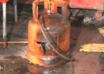 لاہور گیس سلمڈر دھماکے سے 13 افراد زخمی