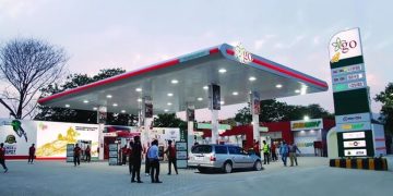 حکومت نے تیل کی قیمتوں کا تعین تیل کی کمپنیوں کے حوالے کرنے کا فیصلہ کیا