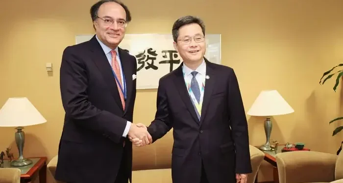 وزیر خزانہ محمد اورنگزیب  قرضہ میں ریلیف کے لئے دورۂ چین پر