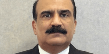 لیفٹیننٹ جنرل منیر افسر کی نادرا چیئرمین کی حیثیت سے تقرری کالعدم قرار