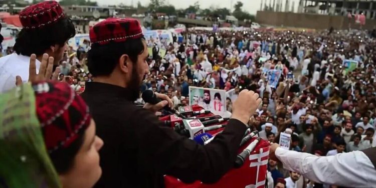 وفاقی حکومت نے پشتون تحفظ موومنٹ سے پابندی ہٹانے پر رضامندی ظاہر کر دی