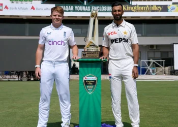 پاکستان بمقابلہ انگلینڈ پاکستان کا ٹاس جیت کر پہلے بیٹنگ کا فیصلہ