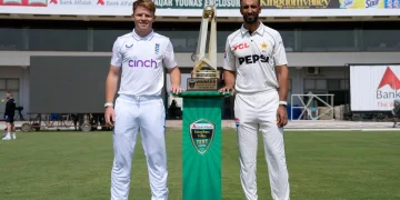 پاکستان بمقابلہ انگلینڈ پاکستان کا ٹاس جیت کر پہلے بیٹنگ کا فیصلہ