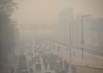 پنجاب حکومت نے صوبے میں اسموگ سے نمٹنے کے لیے مصنوعی بارش کی ٹیکنالوجی کا استعمال شروع کیا ہے