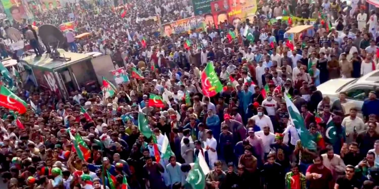 تحریک انصاف کا لانگ مارچ