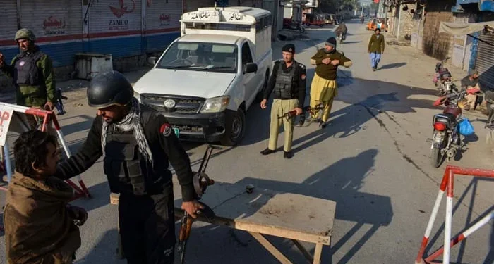 خیبر پختونخوا کے ضلع کرم میں مسافر قافلے پر حملہ، درجنوں جاں بح