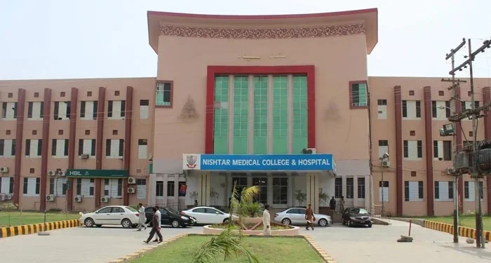 وزیر اعلی مریم نواز کا نشتر اسپتال ملتان کا دورہ