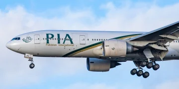 سپریم کورٹ نے قومی ایئر لائن کی نجکاری پر اسٹے ختم کر دیا