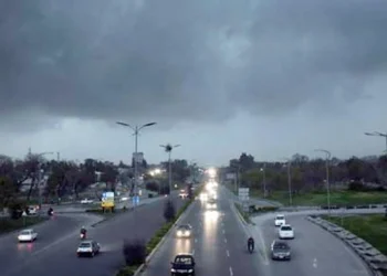 لاہور میں درجہ حرارت 5 ڈگری سینٹی گریڈ تک پہنچ گیا