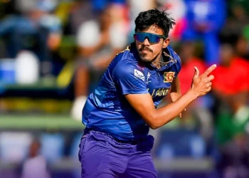 تھیکشانا کا شاندار ہیٹ ٹرک سری لنکن اسپنر نے تاریخ رقم کی